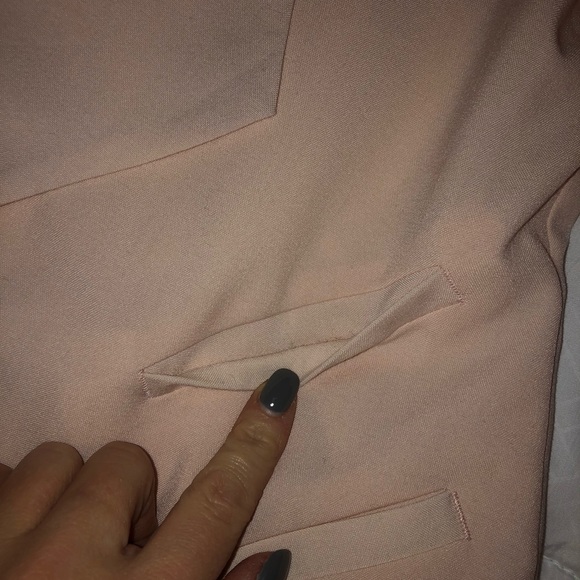MAKE OFFER 💰!! Pink Blazer - Picture 5 of 8